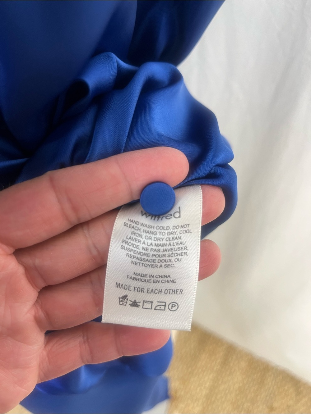 💙Wilfred Royal Blue Satin Long Sleeve Button-Front Midi Dress XS 💙 - Picture 8 of 9